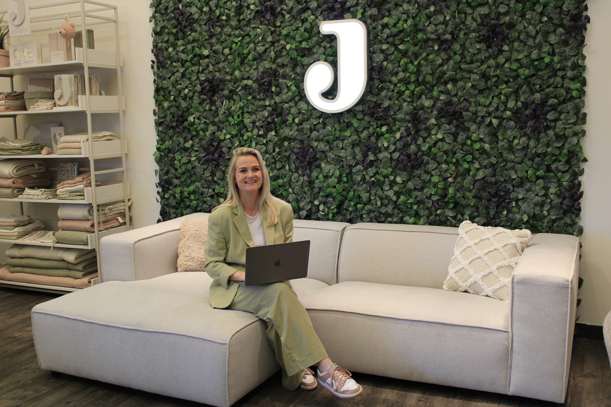 Inez Flanderijn, webshop manager at Jollein, in the Jollein showroom